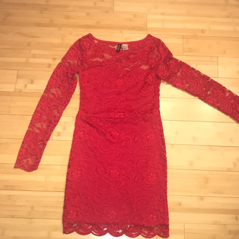 Red bodycon dress